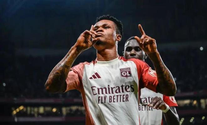 超级巨星的 超级巨星的